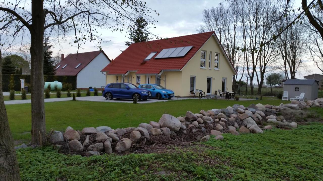 DA Ferienwohnungen Bargischow Exterior foto